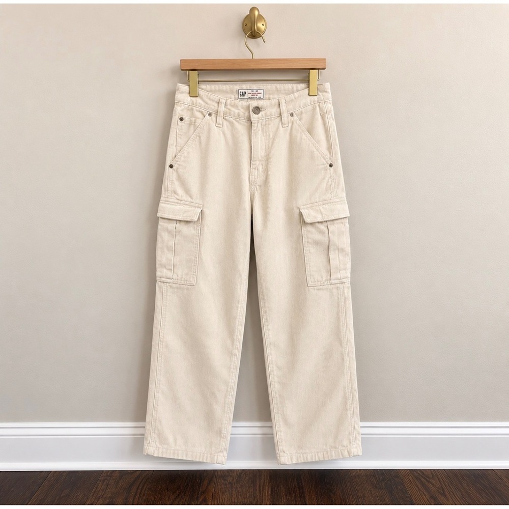 GAP 90s Loose Cargo Pants in Off-White